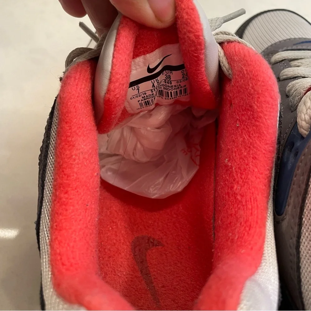 Multi‎ Color Nike Air Women Size 7